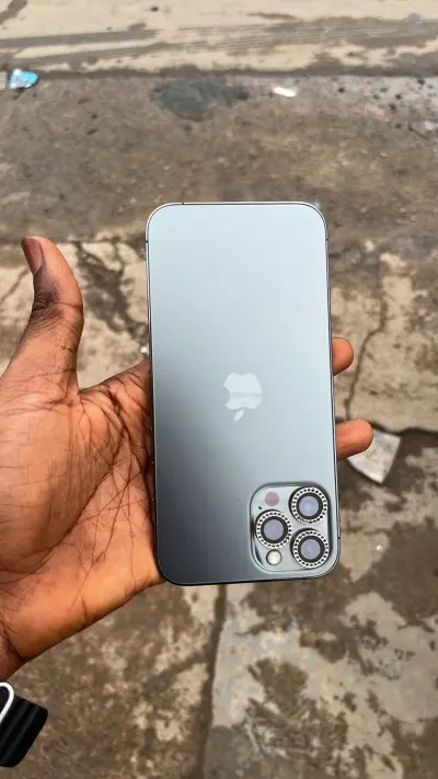 iPhone 13 and 14 photo