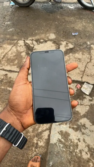 iPhone 13 and 14 photo